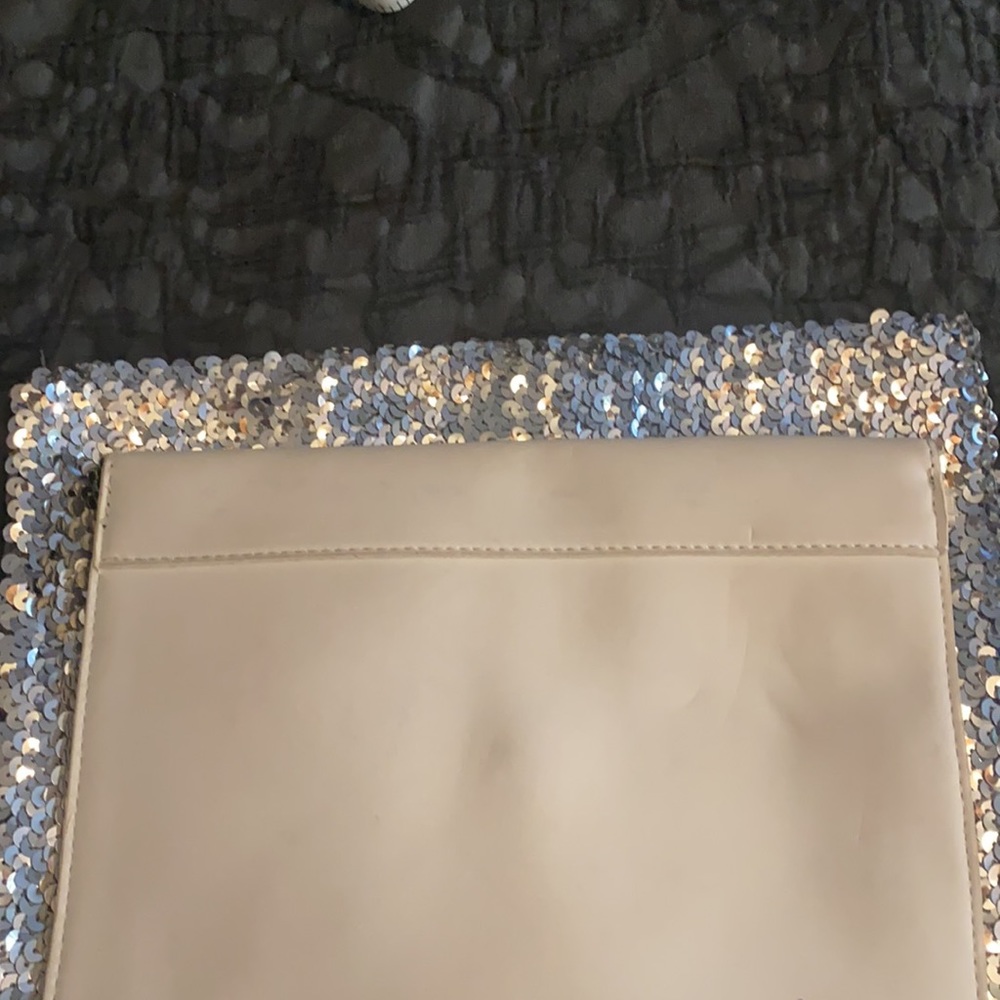 NWT Ann Taylor Wallet 10βX8β Excellent Condition ππ π§πΎββοΈ π π - Picture 6 of 8
